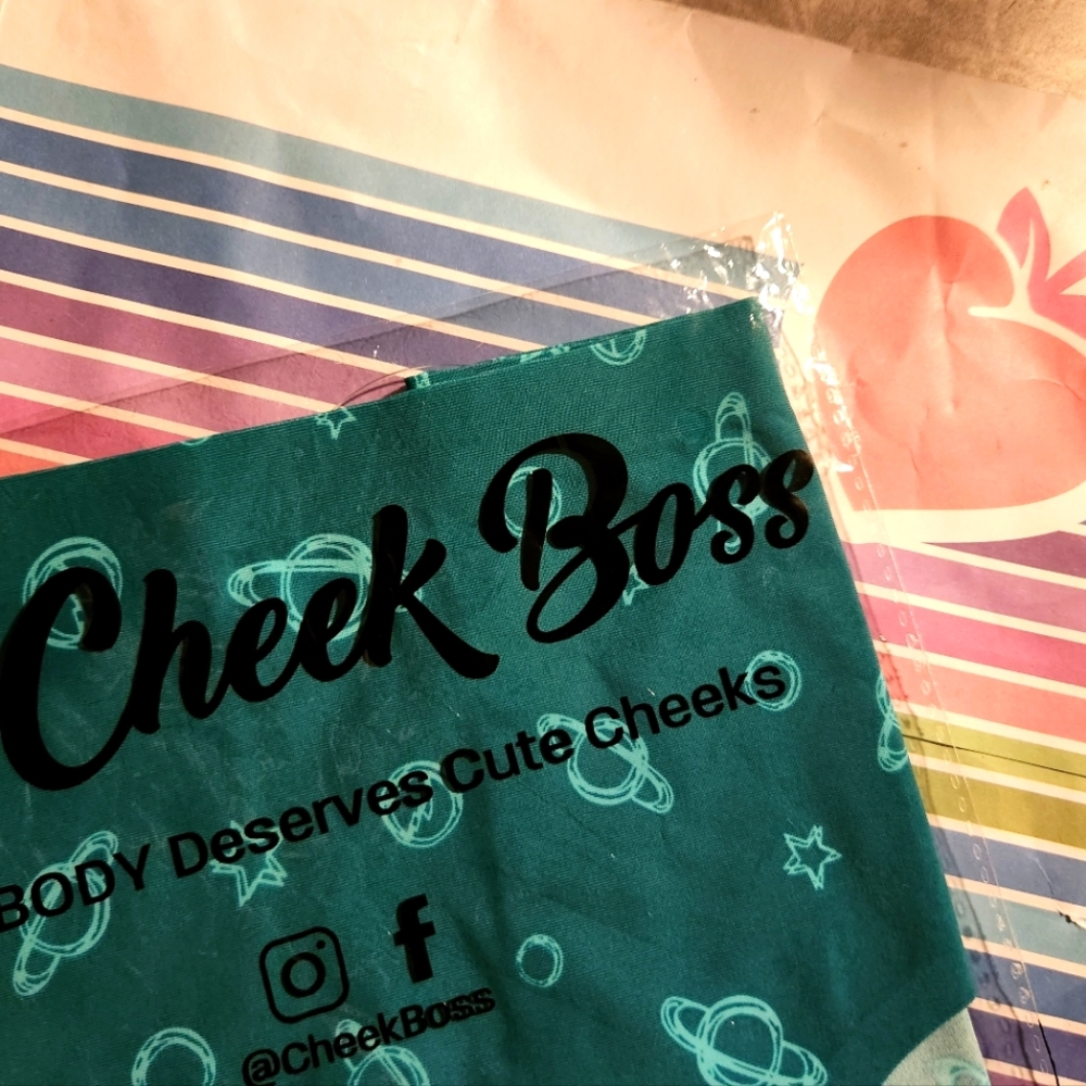Cheek boss Brief Small set of 3
